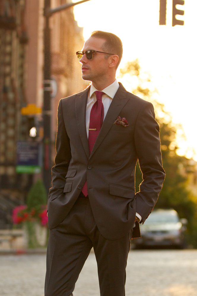 What Shoes to Wear With A Brown Suit