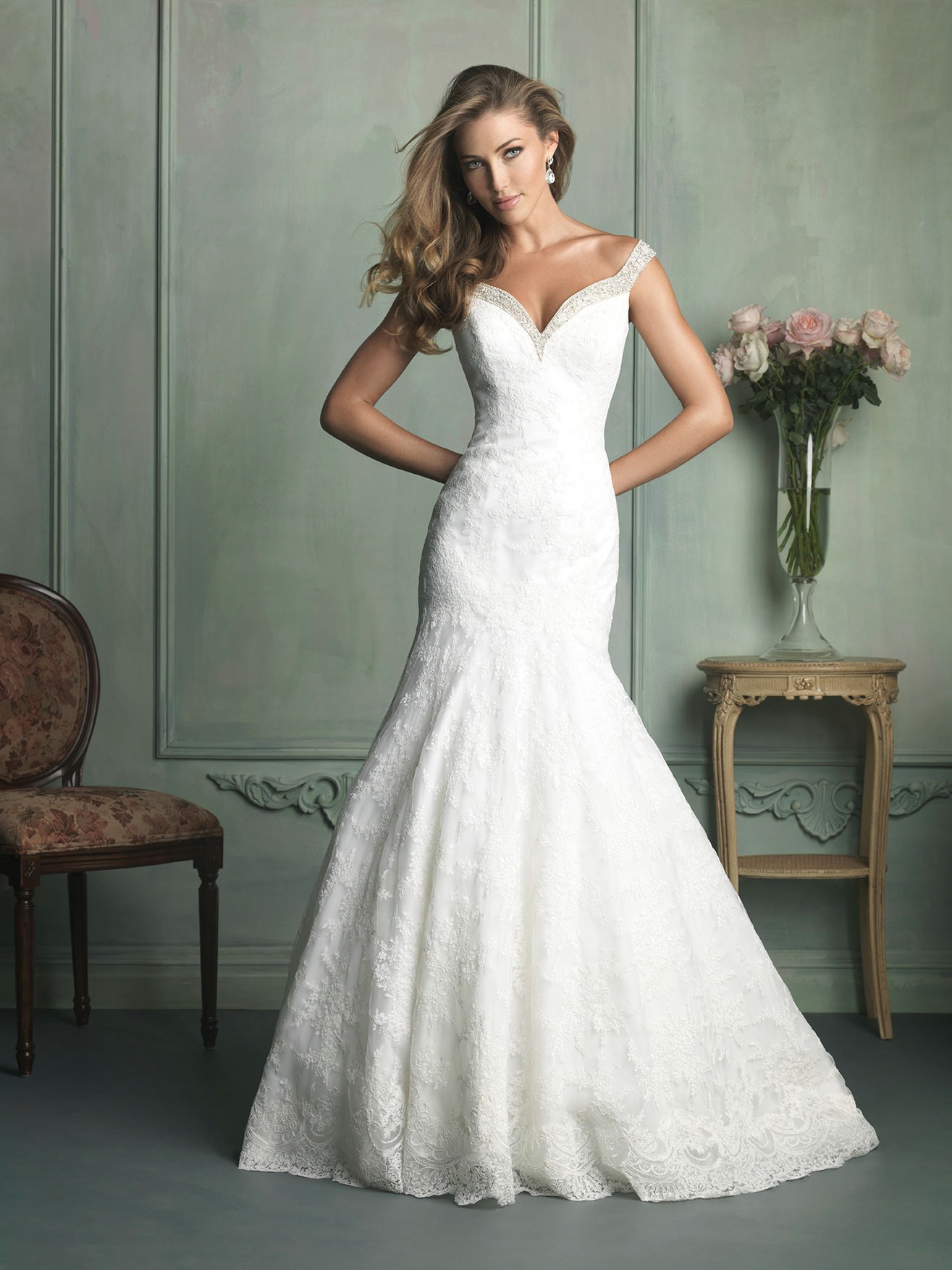 White Wedding Dress – Types of Necklines