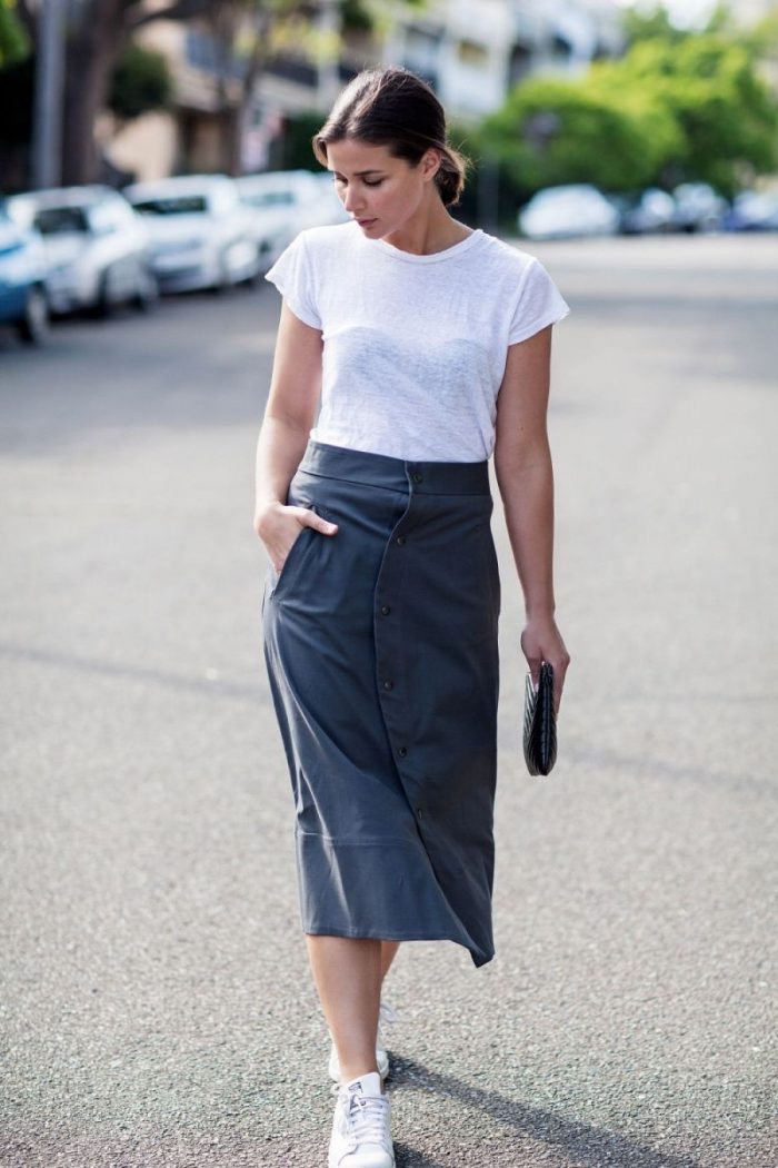 How to wear midi skirts in 2021