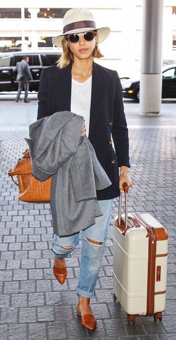 32 Airport Style Trends for Women 2021