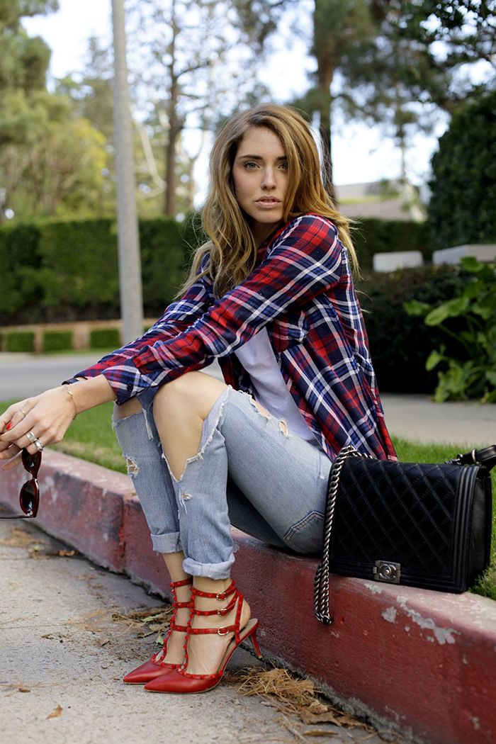 36 Ways To Make Distressed Jeans Look Great In 2021