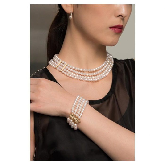 How to wear pearl jewelry in 2021