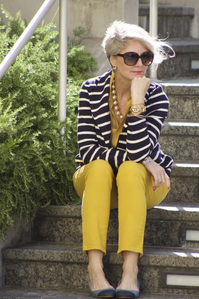 How and with what to wear mustard color in 2021