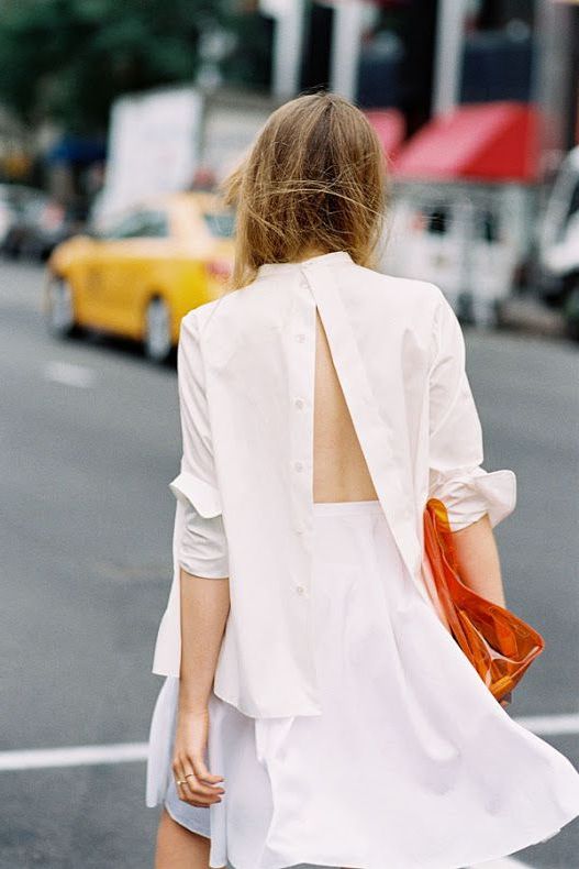 Fashion Trends: How to Wear the Back Shirts in 2021