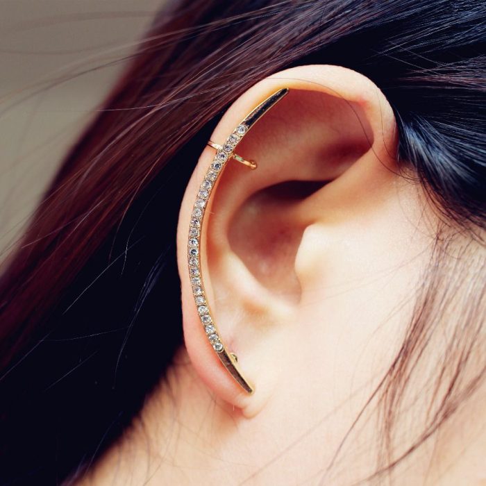 Jewelry Trends: How To Wear Ear Warmers In 2021