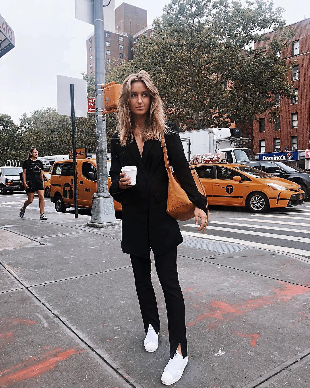 How to wear a black pant suit this fall 2021