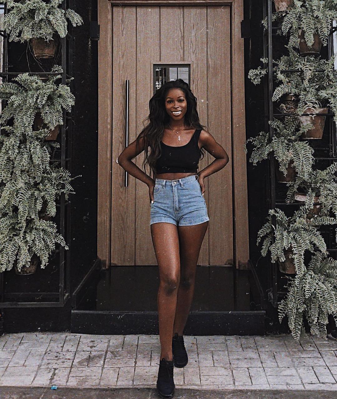 Black Crop Top And High Rise Denim Shorts
Outfit
