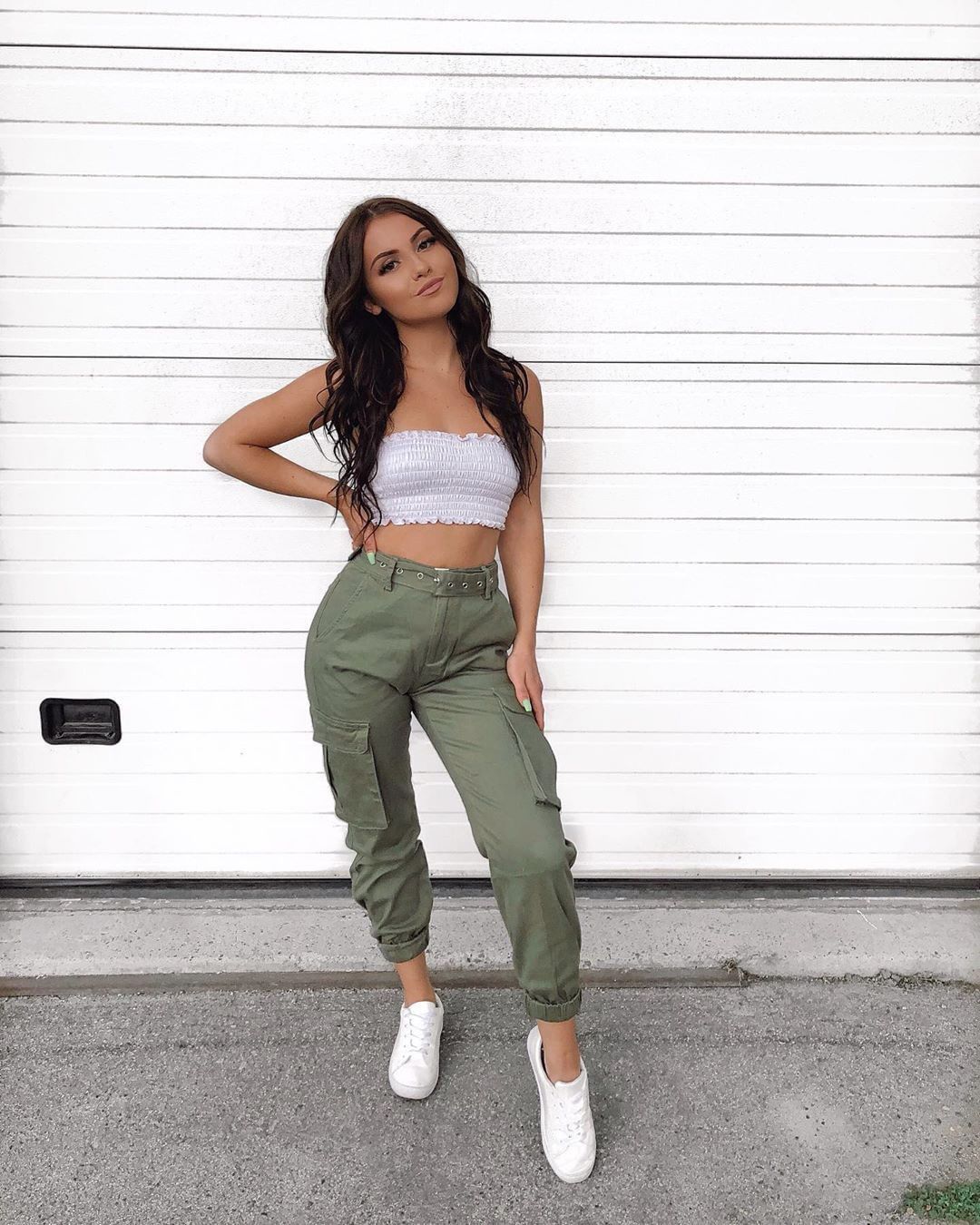 Cargo Sweatpants, Crop Top And White
Sneakers Outfit