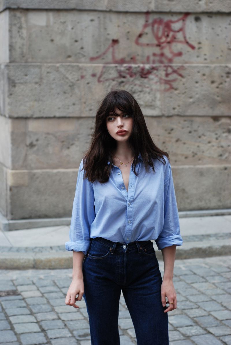How to Make Button-Down Shirts Look
Feminine
