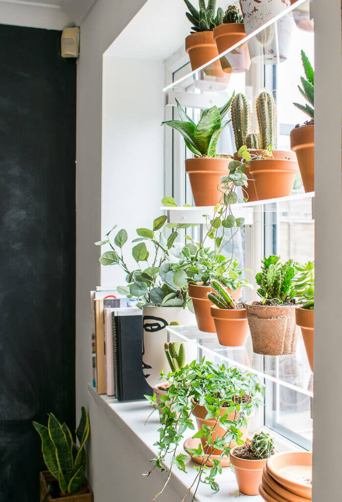 20 neat plant shelf ideas for interior windows - 155