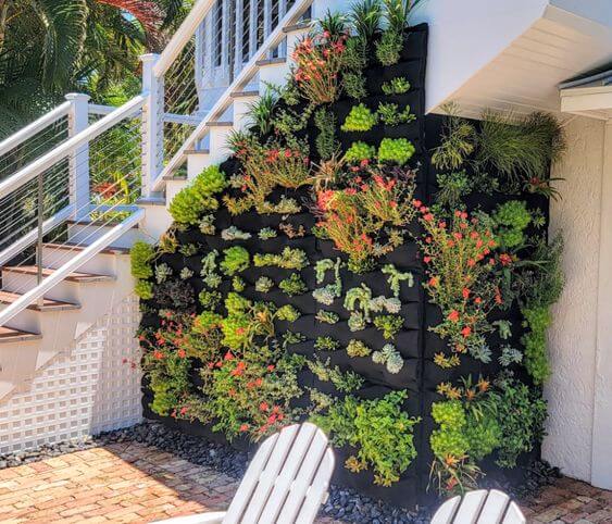 37 beautiful vertical garden ideas to decorate your patio - 241