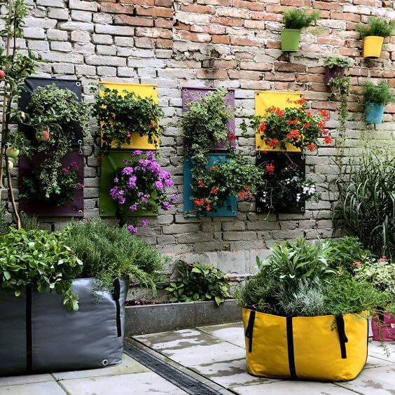 37 beautiful vertical garden ideas to decorate your patio - 247