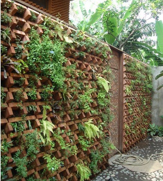 37 beautiful vertical garden ideas to decorate your patio - 285