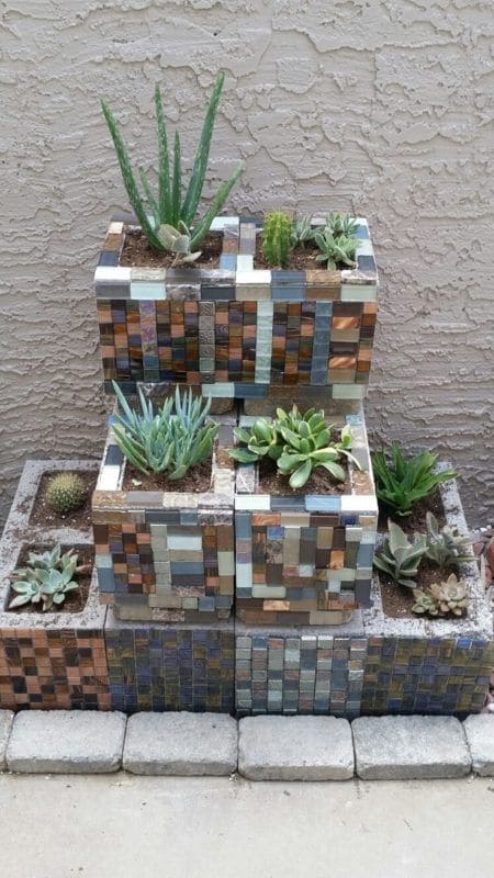 22 Awesome Cinder Block Garden Ideas - 147