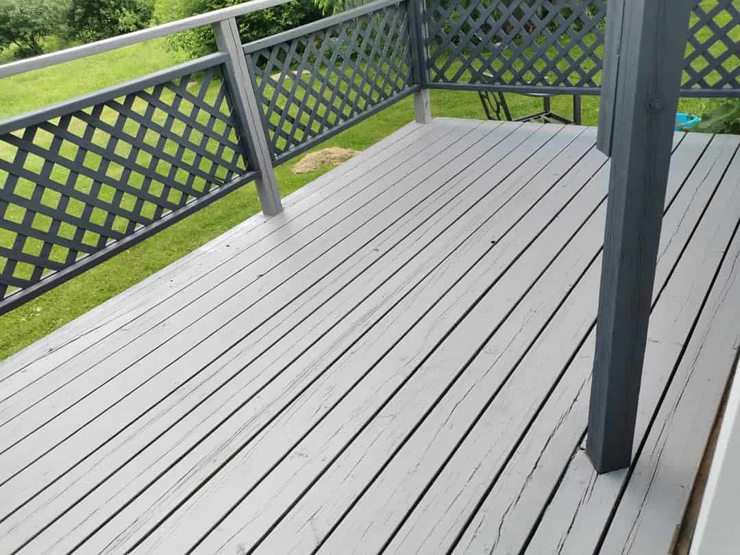 simple gray deck large garden 
