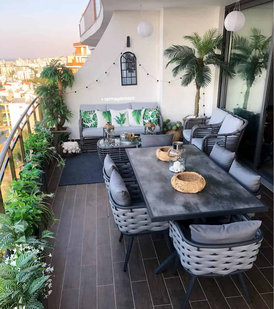 Mediterranean-style apartment, terrace, garden furniture, plants, city views