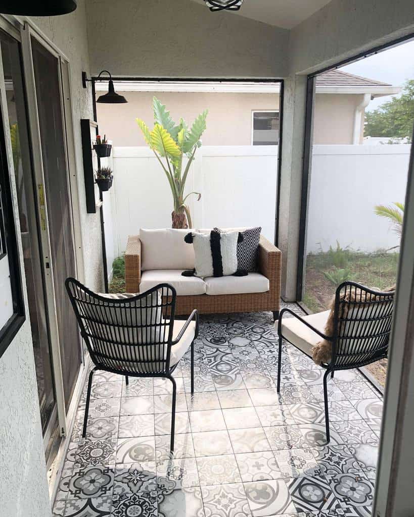 Small modern wicker backyard patio floor with sofa tiles