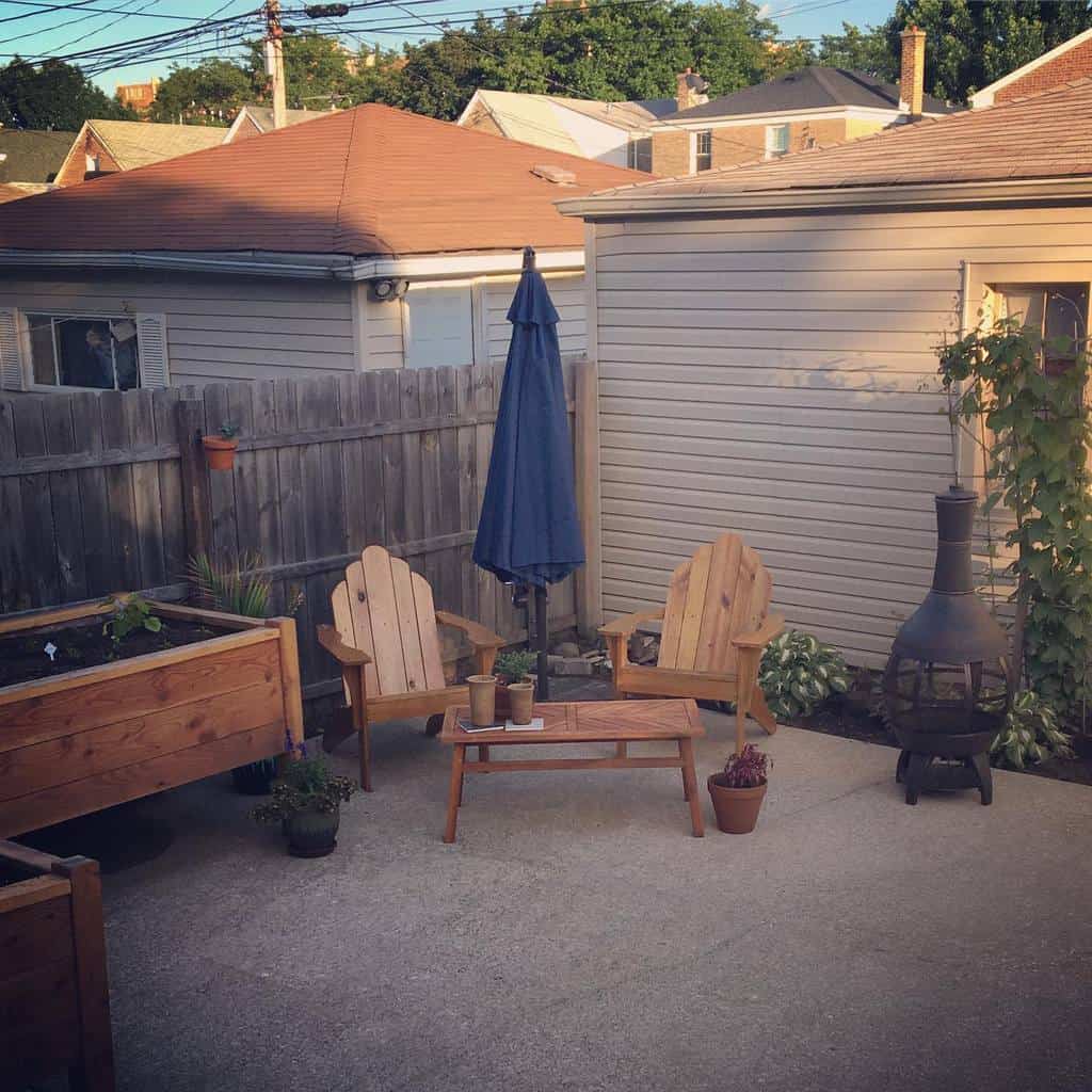 Small DIY concrete backyard patio