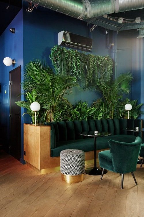 Decoration ideas for the wall behind the sofa with plants 8