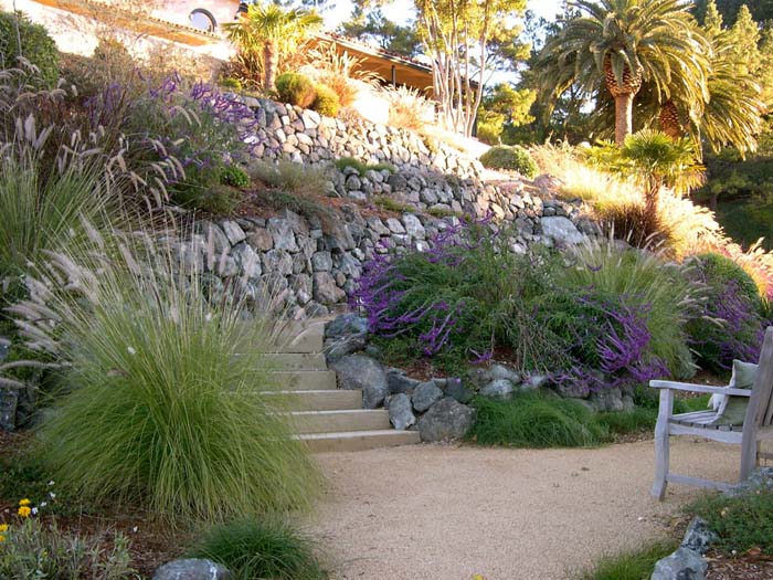 Stone wall with stairs #hillsidelandscaping #budget #decorhomeideas